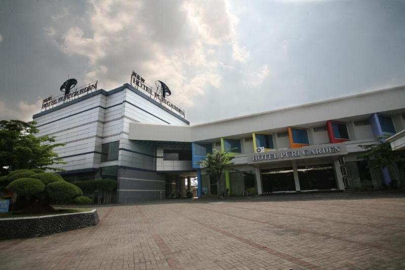 ホテル New Puri Garden Bandara Semarang