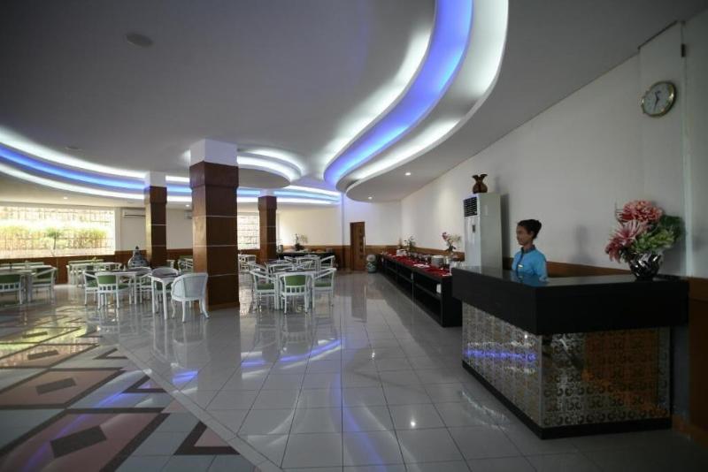 ホテル New Puri Garden Bandara Semarang