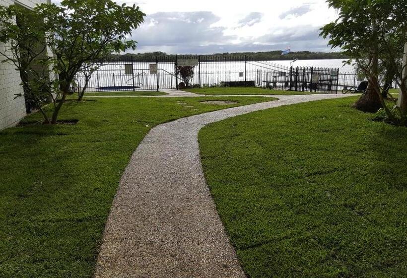 هتل Banyandah Towers