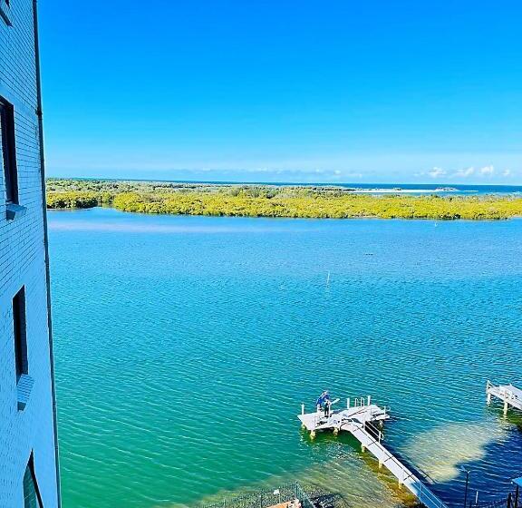 هتل Banyandah Towers