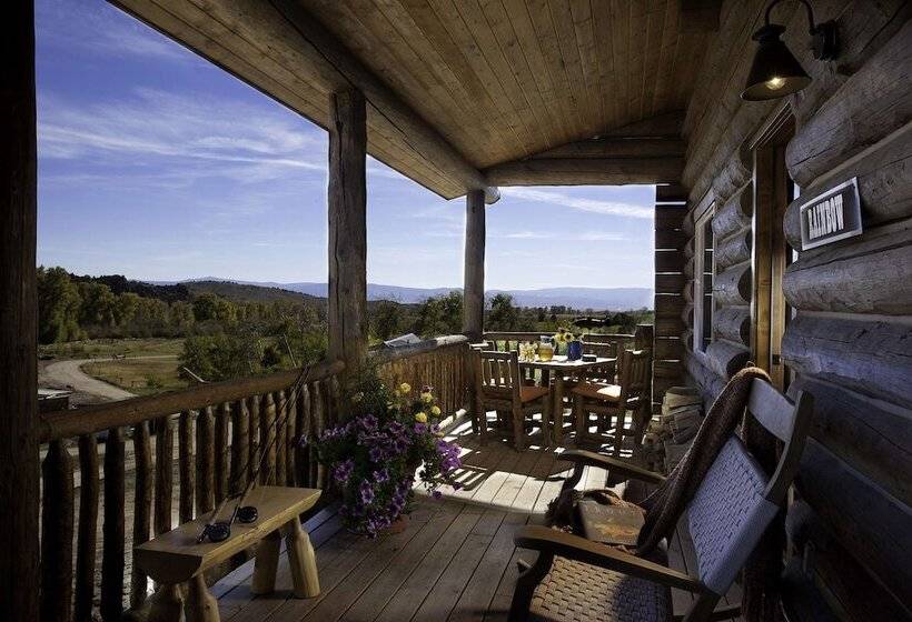 בית מלון כפרי Brush Creek Ranch