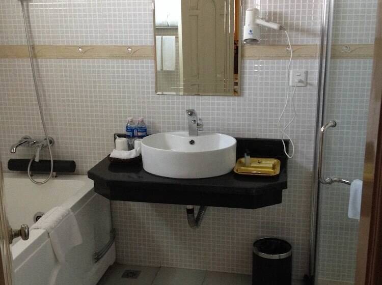 هتل Classic Hoang Long