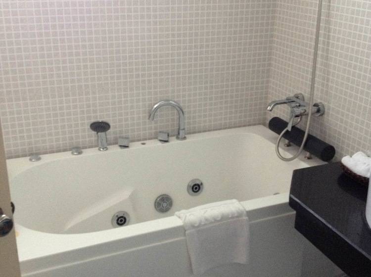 هتل Classic Hoang Long