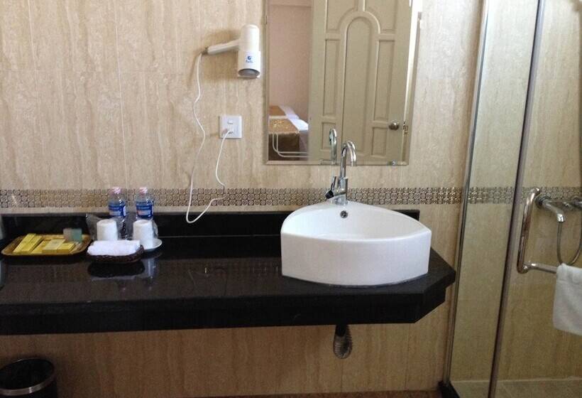 هتل Classic Hoang Long