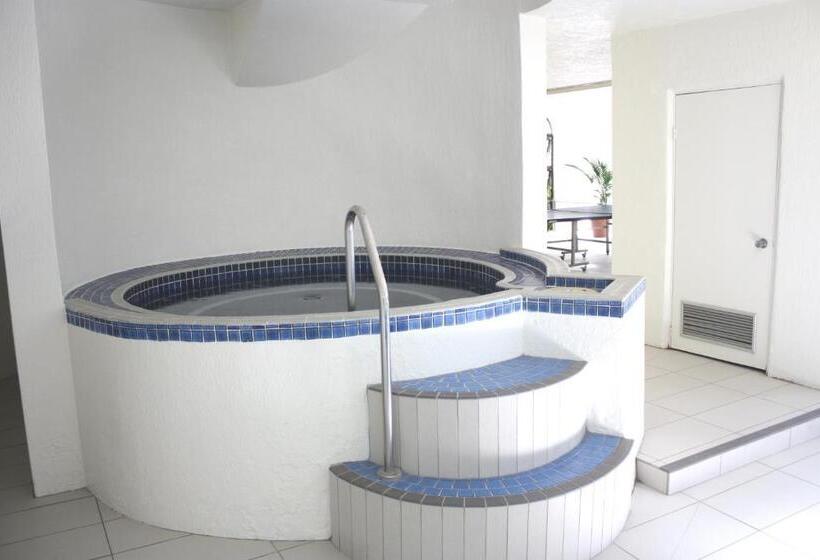 Отель Copacabana Apartments