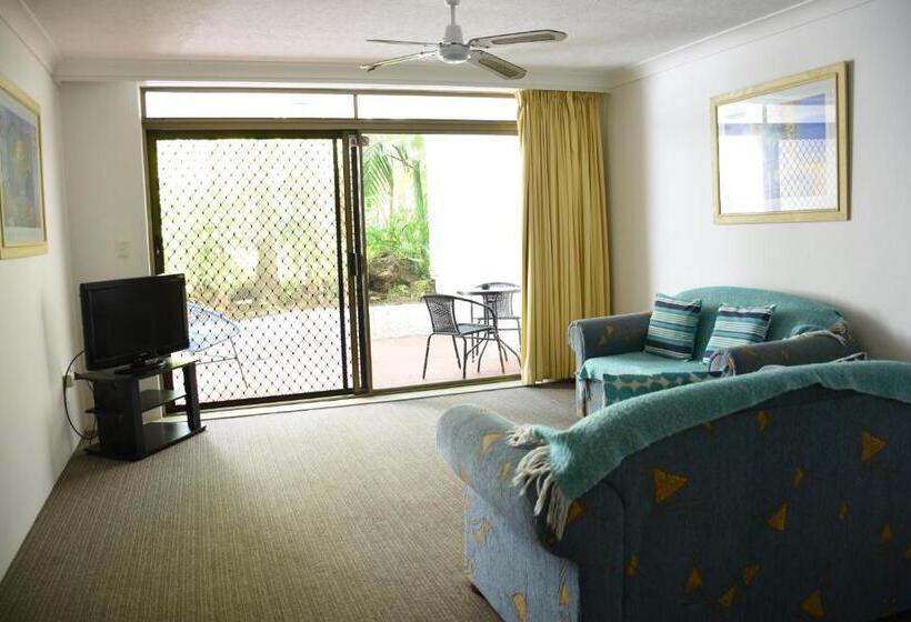 Отель Copacabana Apartments