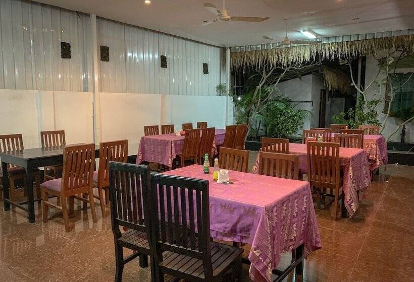 هتل Damnak Riverside Villa