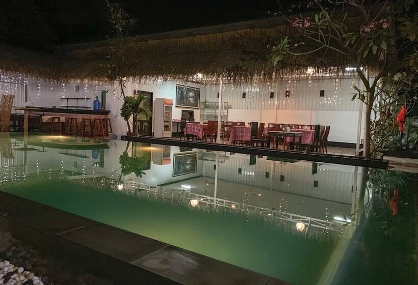 هتل Damnak Riverside Villa