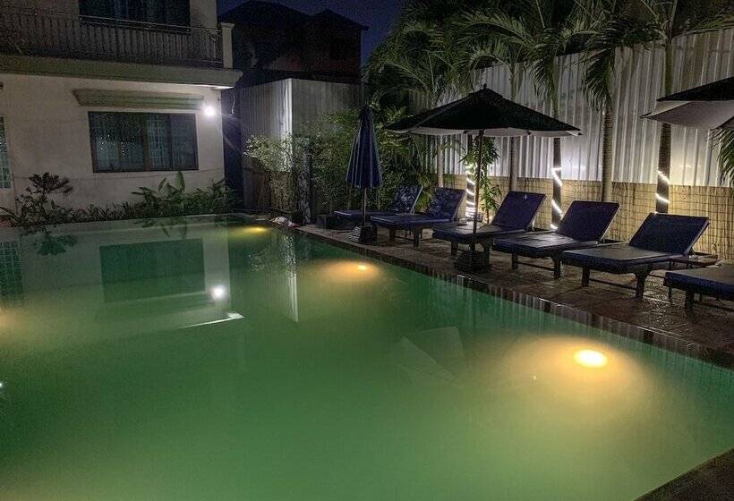 هتل Damnak Riverside Villa