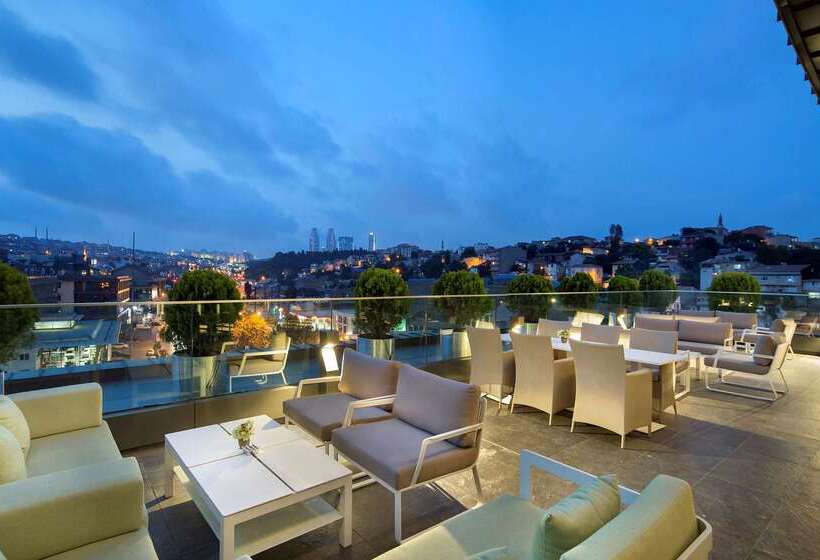 Doubletree By Hilton Hotel Istanbul   Piyalepasa