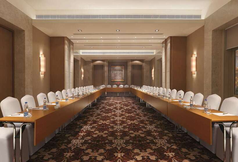 هتل Doubletree By Hilton  Agra