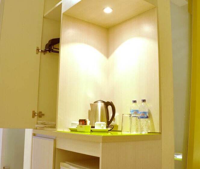 호텔 Everbright Ambon