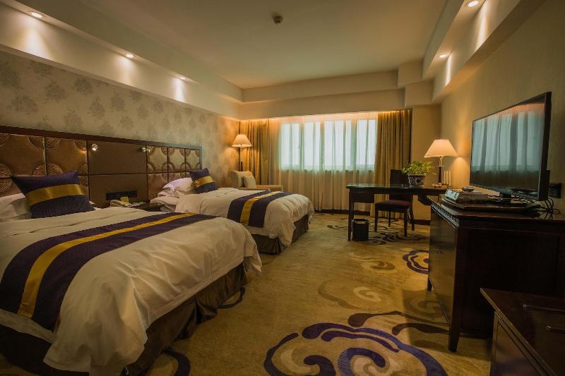 هتل Excemon Xinjiang Yilite