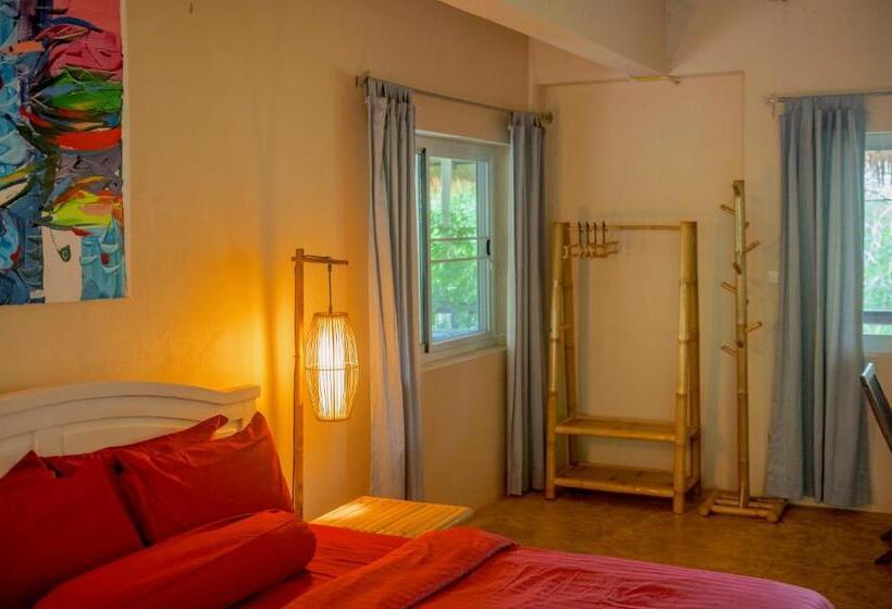 호텔 Good Time Sports Village Koh Mak