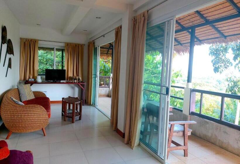 호텔 Good Time Sports Village Koh Mak