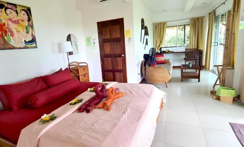 호텔 Good Time Sports Village Koh Mak