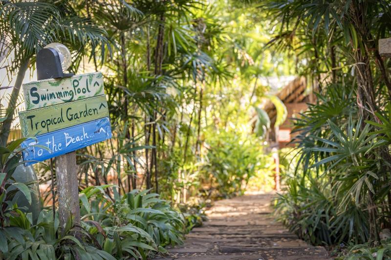 호텔 Good Time Sports Village Koh Mak