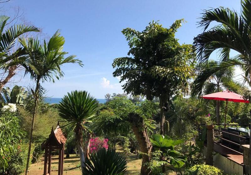 호텔 Good Time Sports Village Koh Mak