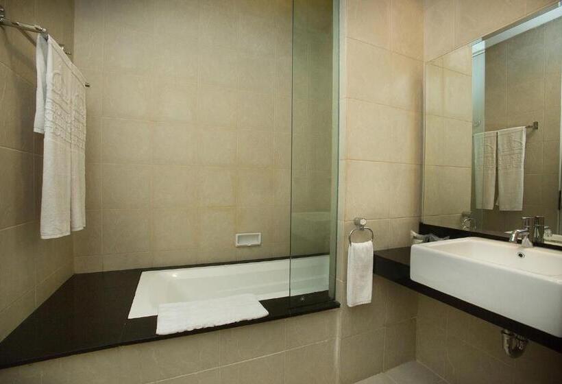 ホテル Grand Kecubung