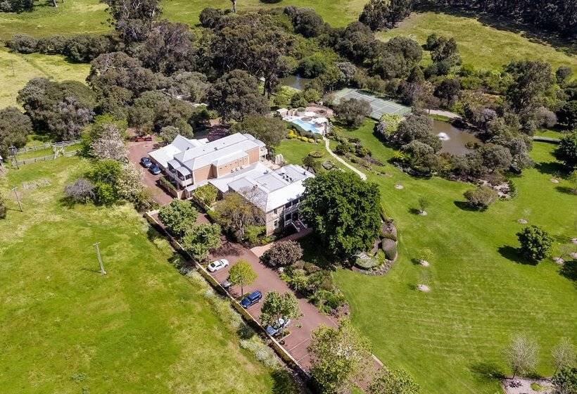 هتل Grand Mercure Basildene Manor