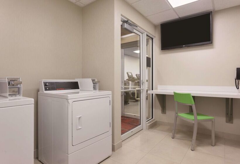 酒店 Hilton Garden Inn Falls Church