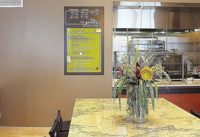 Отель Hilton Garden Inn Falls Church