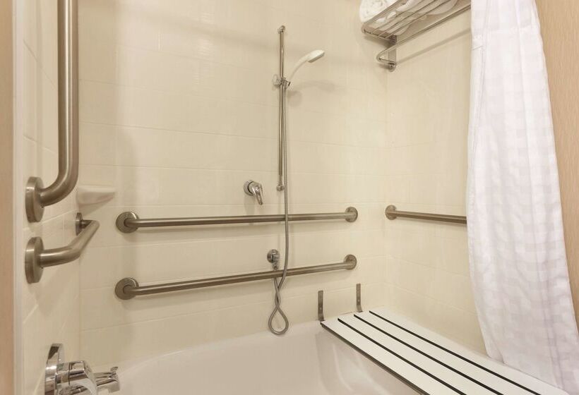 酒店 Hilton Garden Inn Falls Church