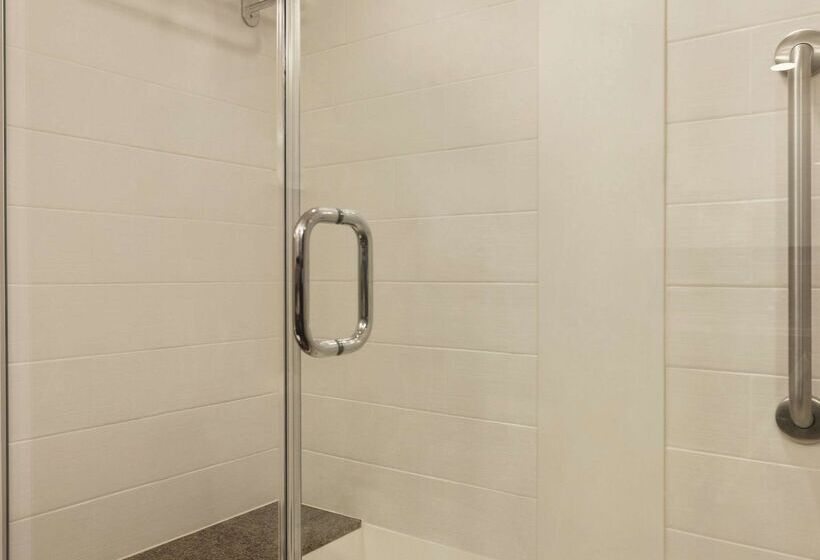 Отель Hilton Garden Inn Falls Church