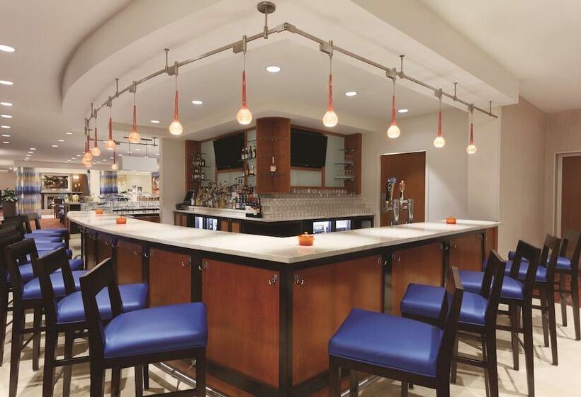 酒店 Hilton Garden Inn Falls Church