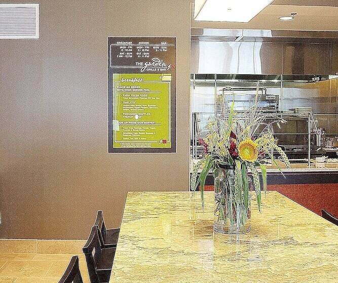 酒店 Hilton Garden Inn Falls Church