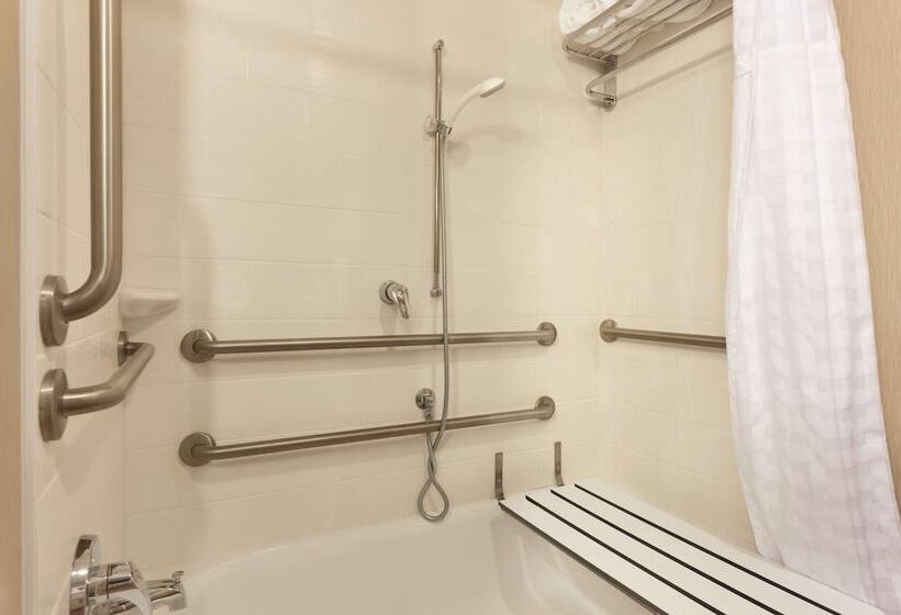 Отель Hilton Garden Inn Falls Church