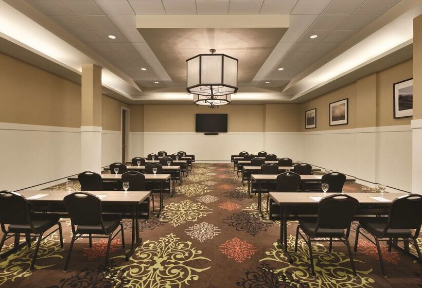 ホテル Hilton Garden Inn Rochester Downtown, Ny