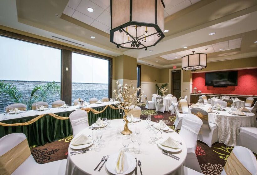 ホテル Hilton Garden Inn Rochester Downtown, Ny