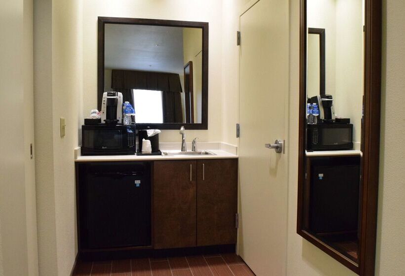 ホテル Hilton Garden Inn Rochester Downtown, Ny