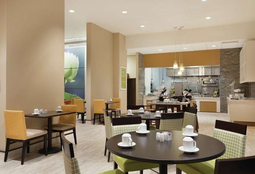 ホテル Hilton Garden Inn Rochester Downtown, Ny