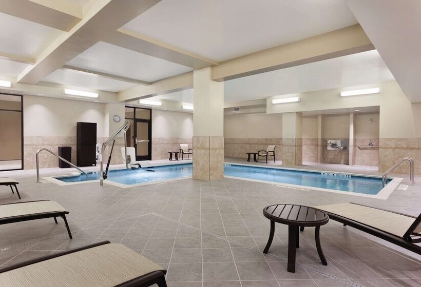 هتل Hilton Garden Inn Rochester Downtown, Ny