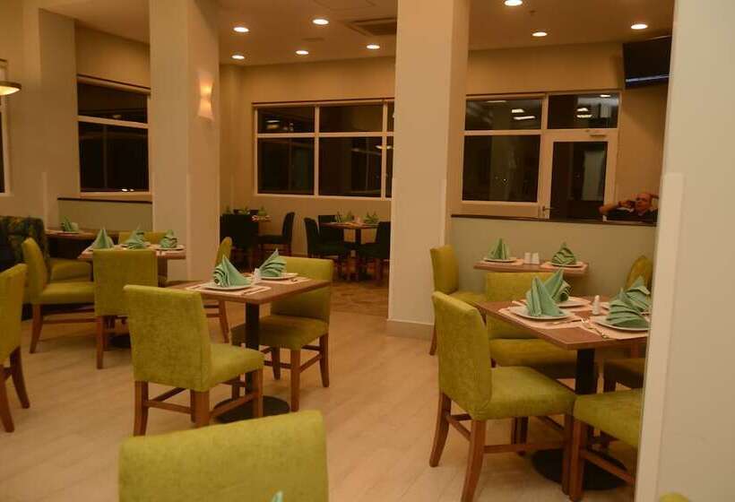 Holiday Inn Hotel & Suites Hermosillo Aeropuerto, An Ihg