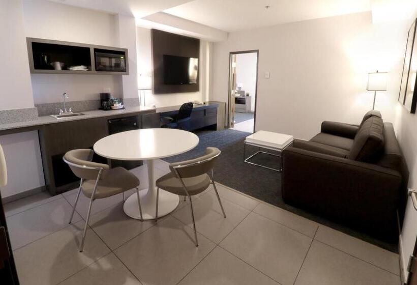 Holiday Inn Express Hotel & Suites Hermosillo, An Ihg