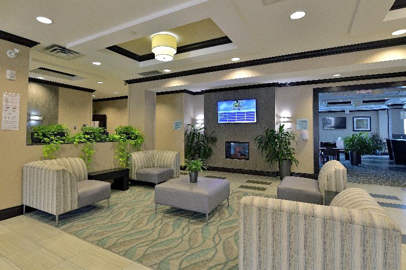 هتل Holiday Inn Express & Suites Ottawa East Orleans, An Ihg