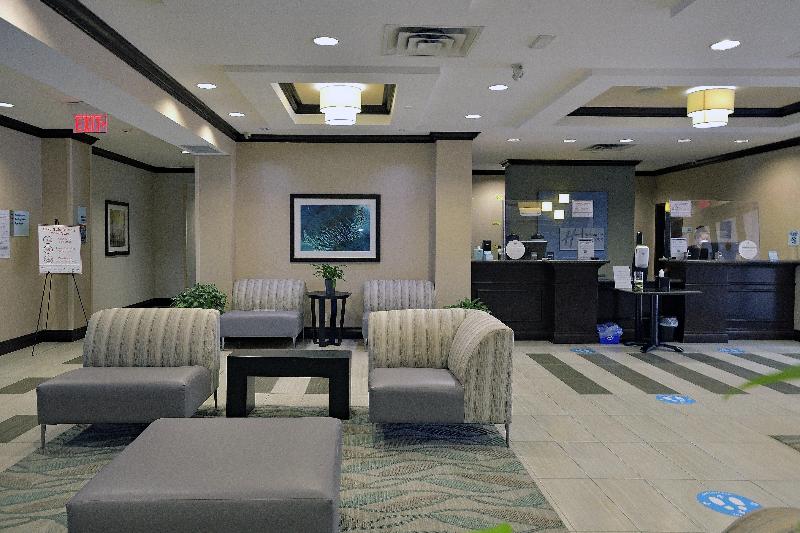 호텔 Holiday Inn Express & Suites Ottawa East Orleans, An Ihg