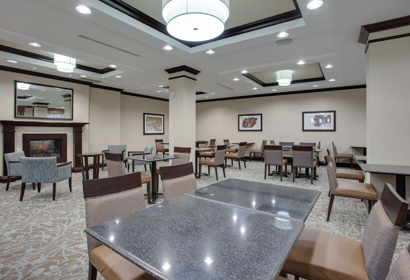 호텔 Holiday Inn Express & Suites Ottawa East Orleans, An Ihg