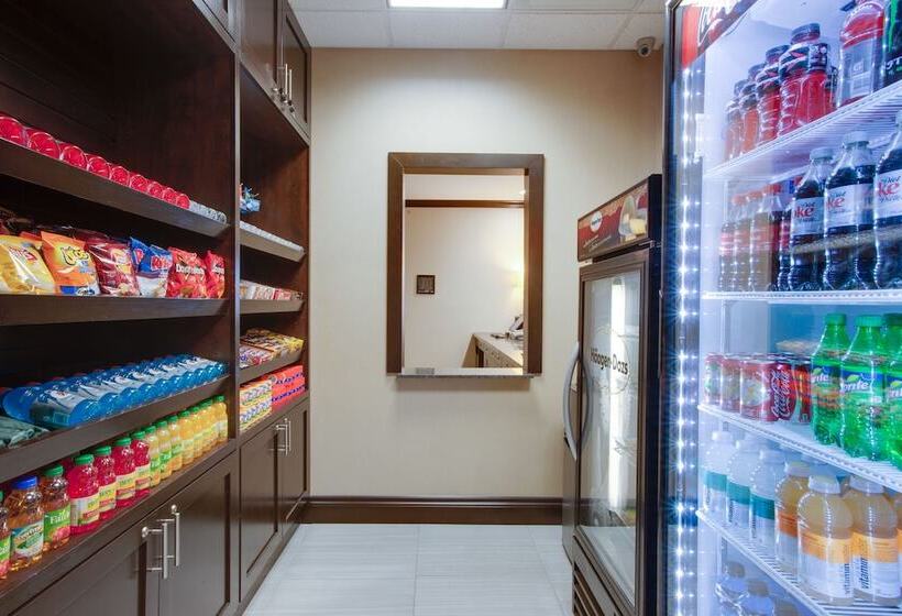 호텔 Holiday Inn Express & Suites Ottawa East Orleans, An Ihg