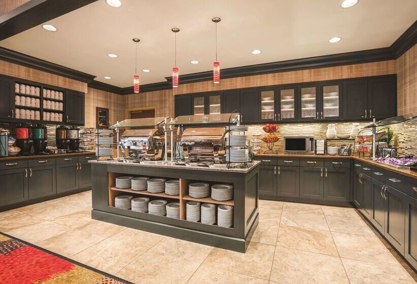 هتل Homewood Suites By Hilton Ankeny