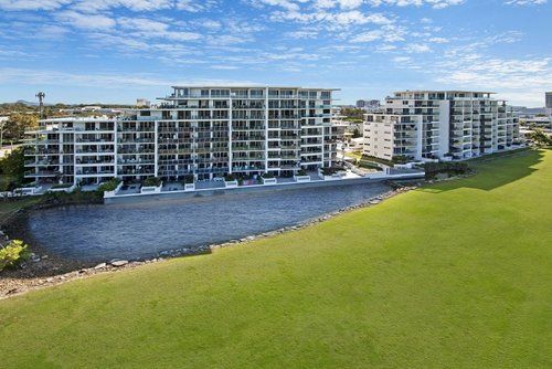 هتل Horton Apartments