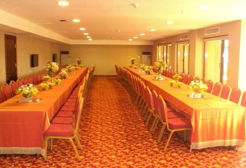 هتل Kelesler Park