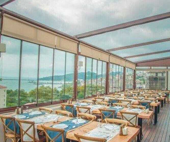 هتل Kelesler Park