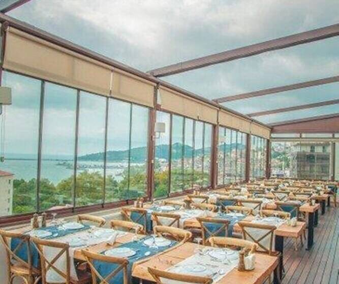 هتل Kelesler Park