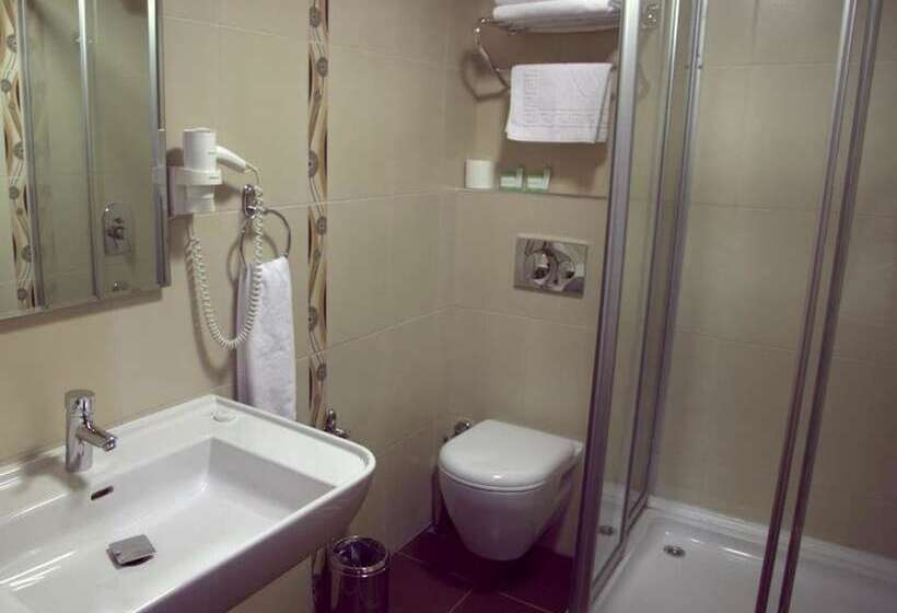 هتل Kelesler Park