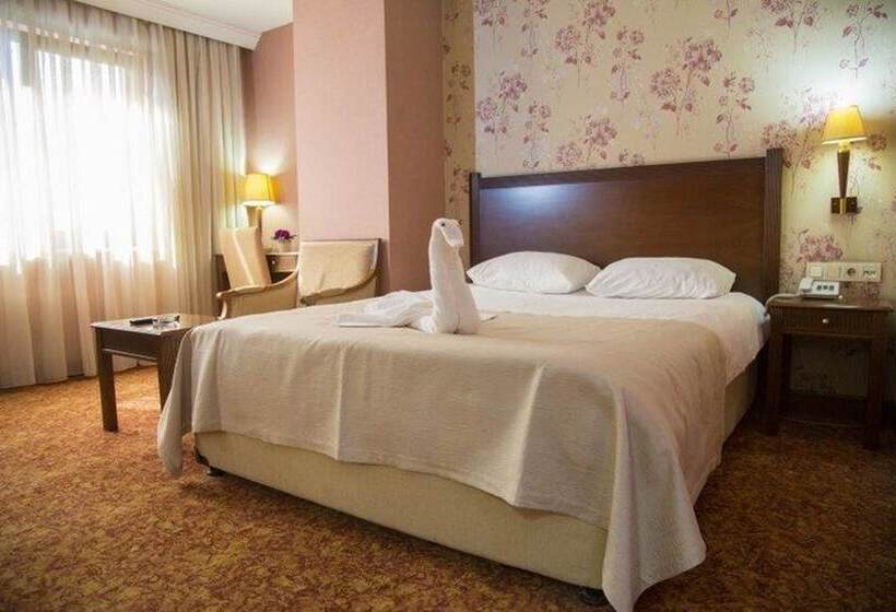 هتل Kelesler Park