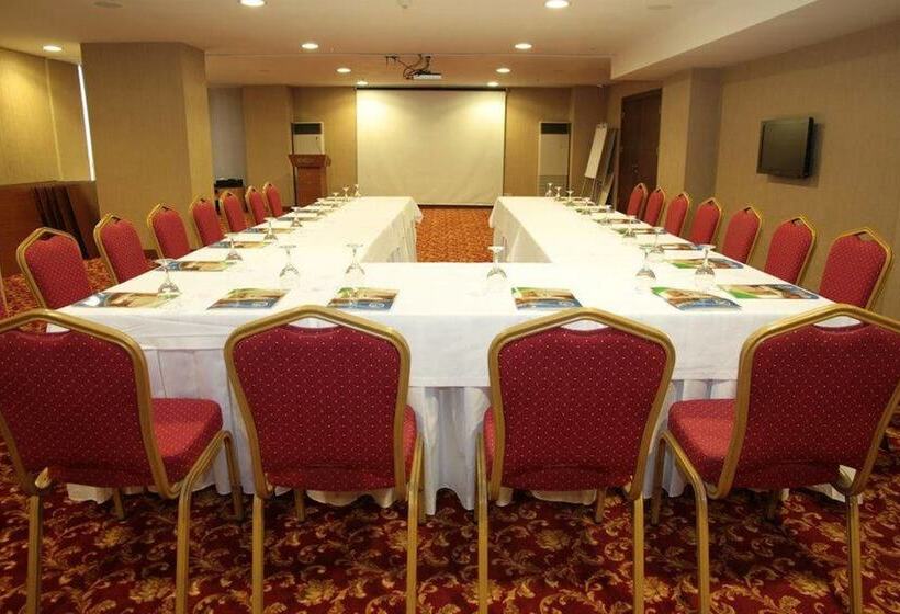 هتل Kelesler Park